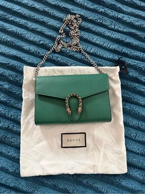 Dionysus leather crossbody bag 💚💚💚